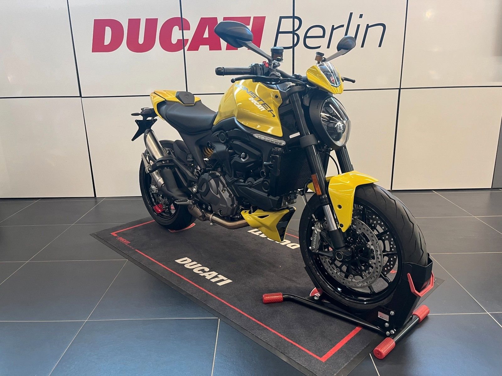 Ducati Monster +<br />PLUS