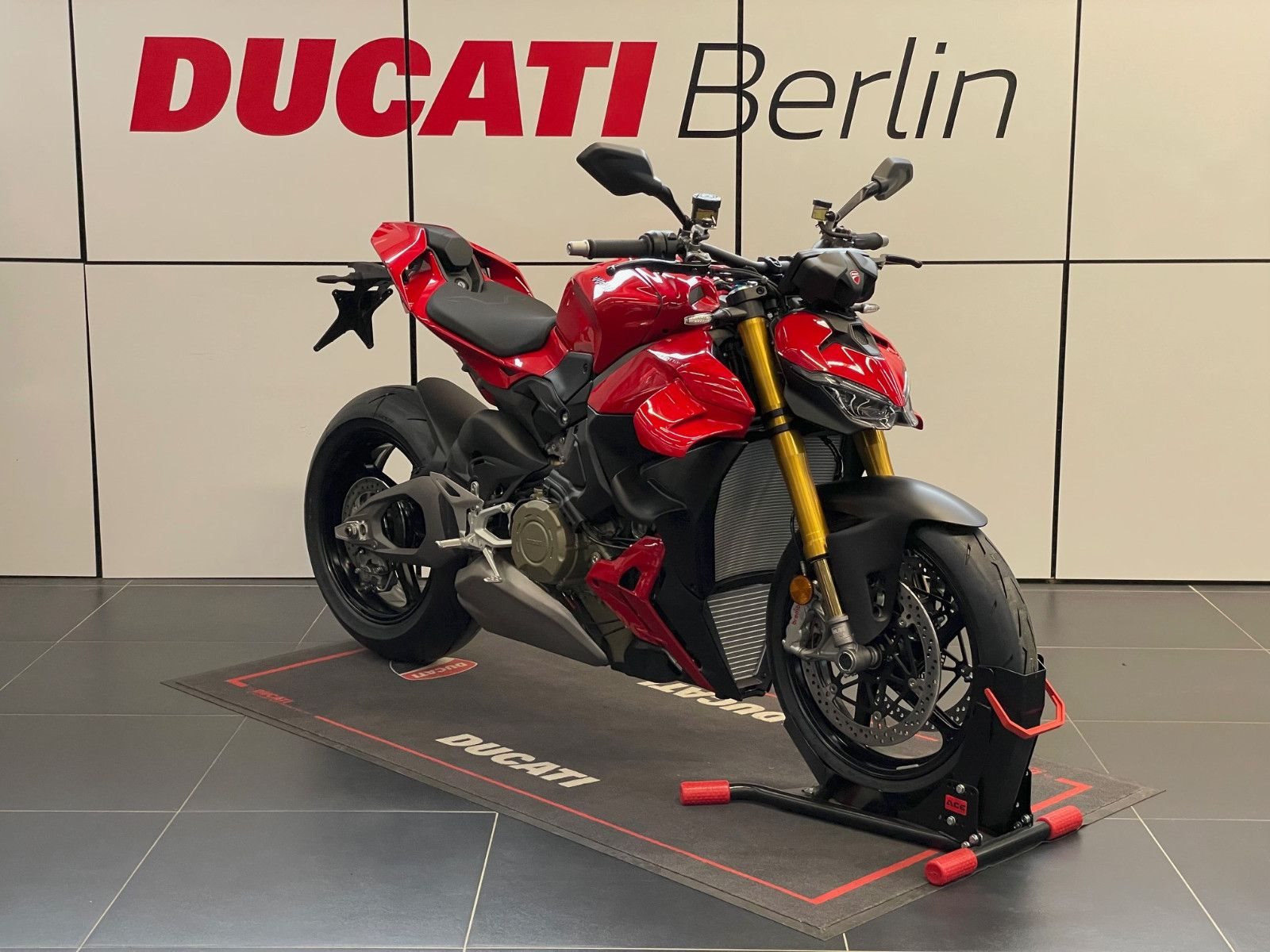 Ducati Streetfighter V4 S
