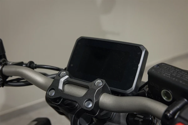 Honda CB650R (Pearl Smoky Grey) - Bild 8