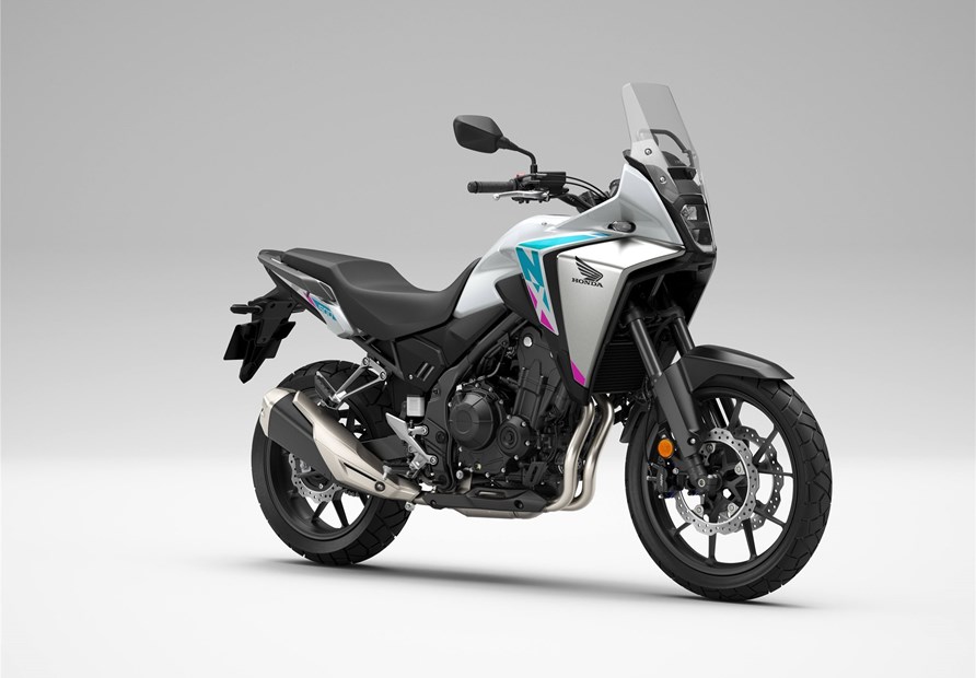 Honda NX500 (Pearl Horizon White)