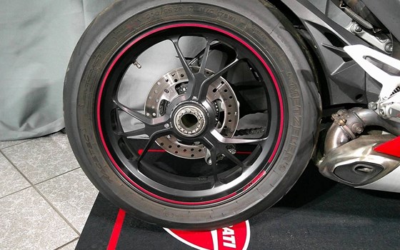 Gebrauchtmotorrad Ducati 1199 Panigale S - Bild 7