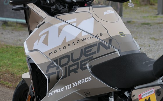 Neufahrzeug KTM 1290 Super Adventure S - Bild 8