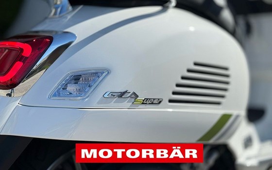 Neufahrzeug Vespa GTS 310 Super - Bild 15 Neufahrzeug Vespa GTS 310 Super - Bild 15