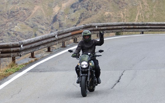 Gebrauchtmotorrad Kawasaki Z900 RS - Bild 7