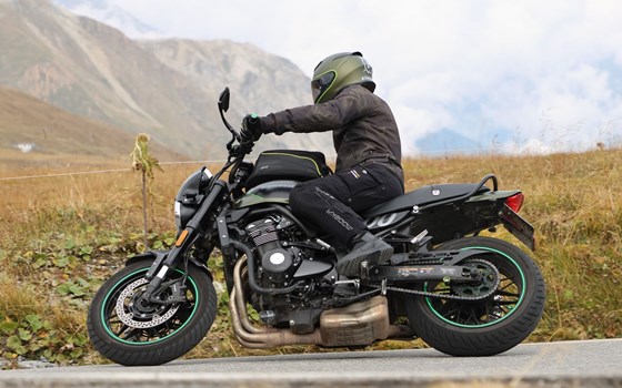 Gebrauchtmotorrad Kawasaki Z900 RS - Bild 8