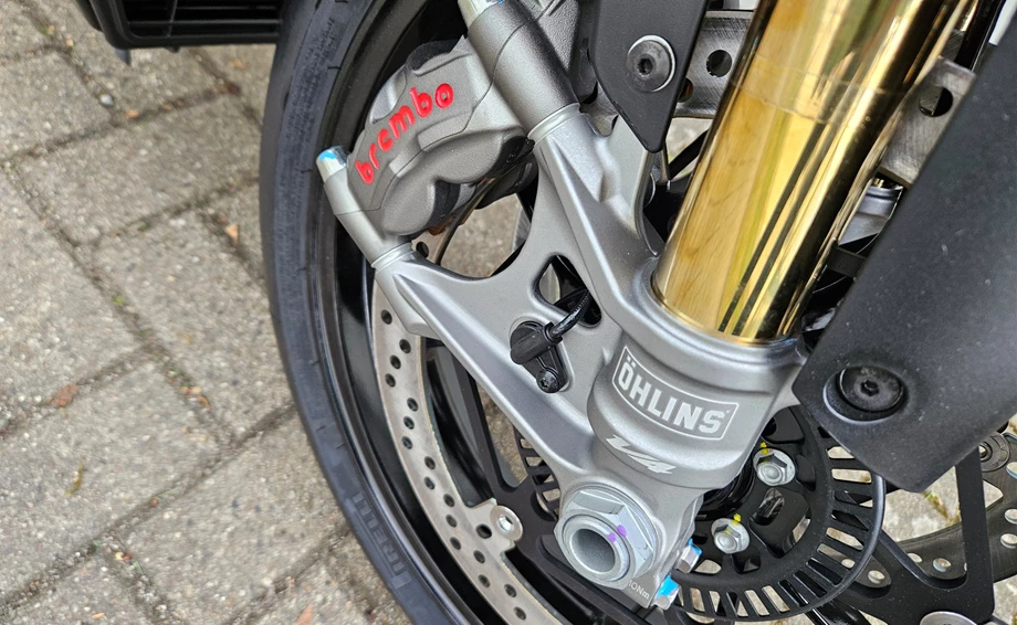 Angebot Aprilia Tuono V4 1100 Factory Bild 4: Angebot Aprilia Tuono V4 1100 Factory