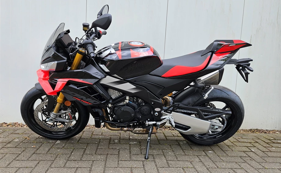 Angebot Aprilia Tuono V4 1100 Factory Bild 3: Angebot Aprilia Tuono V4 1100 Factory