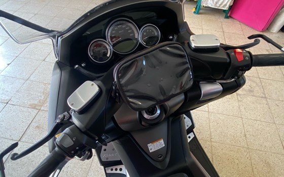 Gebrauchtmotorrad Yamaha TMAX Tech MAX - Bild 6 Gebrauchtmotorrad Yamaha TMAX Tech MAX - Bild 6