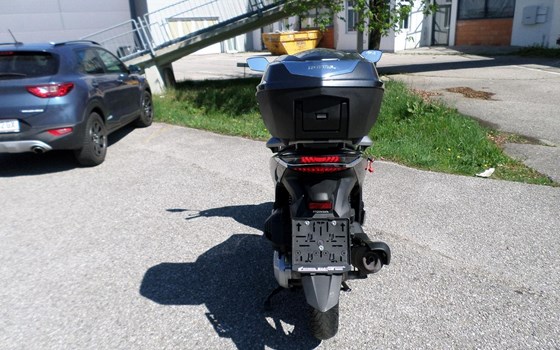 Gebrauchtmotorrad Honda SH150i - Bild 4 Gebrauchtmotorrad Honda SH150i - Bild 4