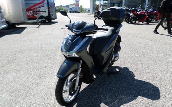 Gebrauchtmotorrad Honda SH150i - Bild 7