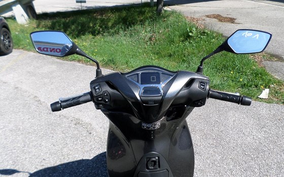 Gebrauchtmotorrad Honda SH150i - Bild 9