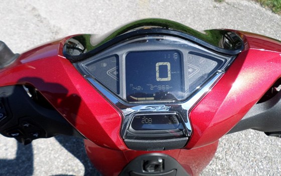 Gebrauchtmotorrad Honda SH150i - Bild 10 Gebrauchtmotorrad Honda SH150i - Bild 10