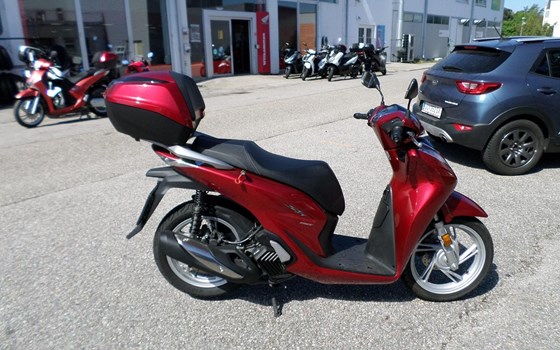 Gebrauchtmotorrad Honda SH150i - Bild 2 Gebrauchtmotorrad Honda SH150i - Bild 2