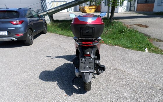Gebrauchtmotorrad Honda SH150i - Bild 4 Gebrauchtmotorrad Honda SH150i - Bild 4