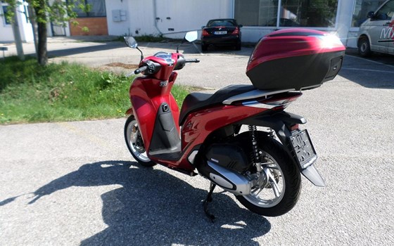Gebrauchtmotorrad Honda SH150i - Bild 5 Gebrauchtmotorrad Honda SH150i - Bild 5