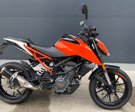 Gebrauchtmotorrad KTM 125 Duke