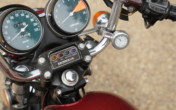 Gebrauchtmotorrad Honda CB 750 F - Bild 2