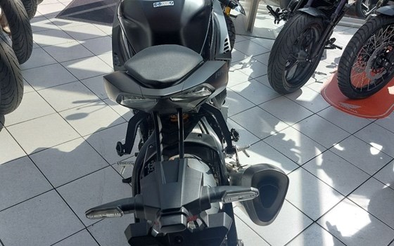 Neufahrzeug Honda CBR1000RR-R Fireblade SP - Bild 4