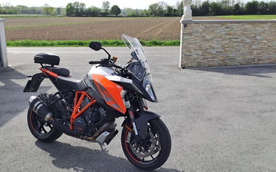 Gebrauchtmotorrad KTM 1290 Super Duke GT - Bild 4 Gebrauchtmotorrad KTM 1290 Super Duke GT - Bild 4