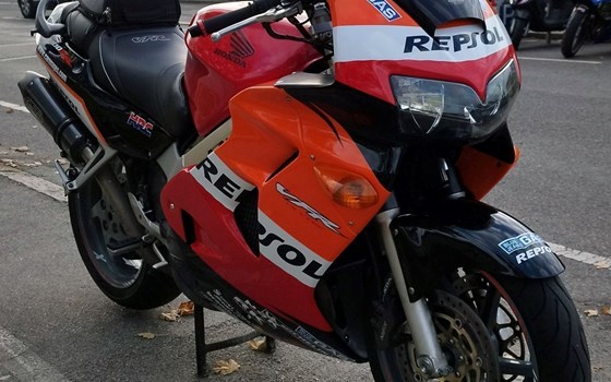 Gebrauchtmotorrad Honda VFR 800 F - Bild 8 Gebrauchtmotorrad Honda VFR 800 F - Bild 8