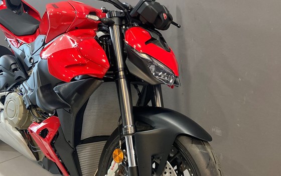 Neufahrzeug Ducati Streetfighter V4 - Bild 4 Neufahrzeug Ducati Streetfighter V4 - Bild 4