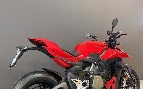 Neufahrzeug Ducati Streetfighter V4 - Bild 3 Neufahrzeug Ducati Streetfighter V4 - Bild 3