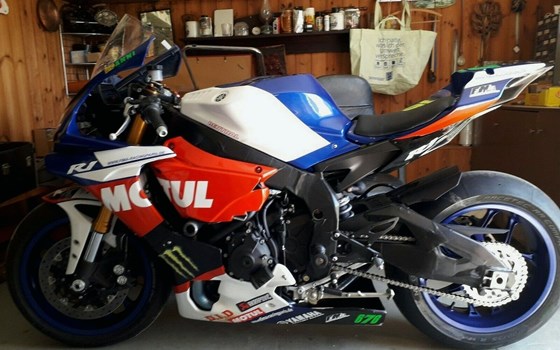 Gebrauchtmotorrad Yamaha R1 - Bild 1