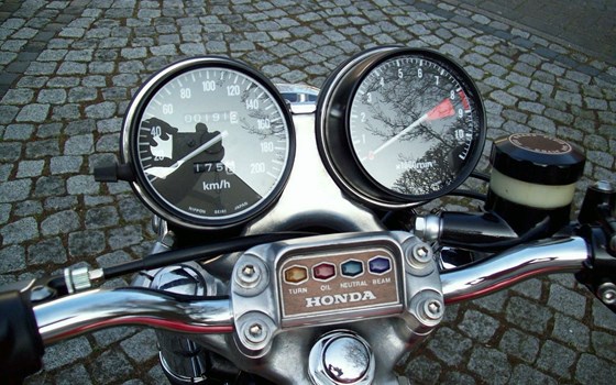 Gebrauchtmotorrad Honda CB 750 - Bild 4