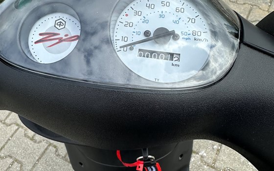 Neufahrzeug Piaggio ZIP S 50 - Bild 6 Neufahrzeug Piaggio ZIP S 50 - Bild 6