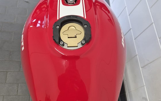 Gebrauchtmotorrad Ducati Monster 695 - Bild 2