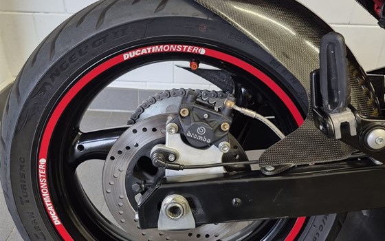 Gebrauchtmotorrad Ducati Monster 695 - Bild 11