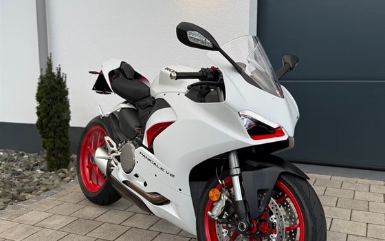 Gebrauchtmotorrad Ducati Panigale V2 - Bild 1