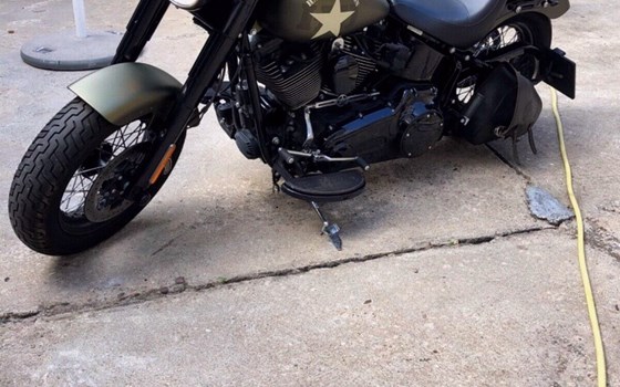 Gebrauchtmotorrad Harley-Davidson Softail Slim S - Bild 3