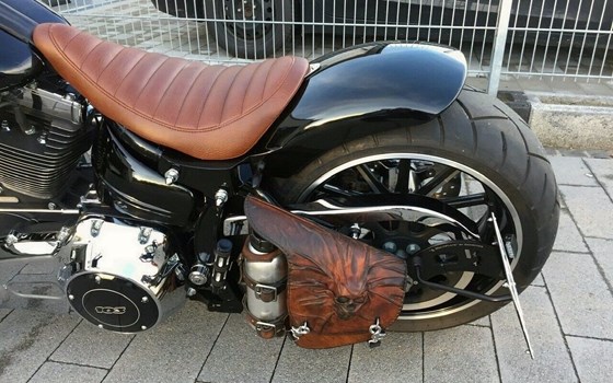 Gebrauchtmotorrad Harley-Davidson Softail Breakout FXSB - Bild 2