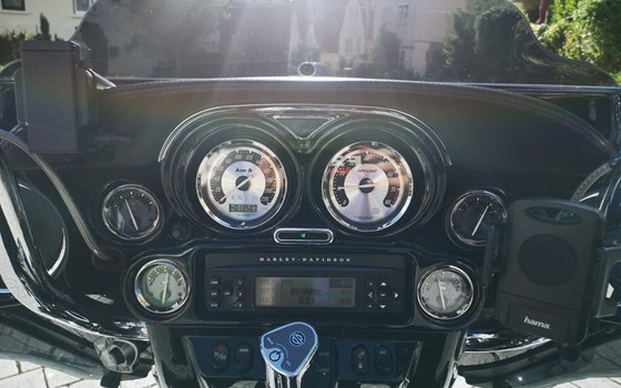 Gebrauchtmotorrad Harley-Davidson CVO FLHTCUSE Ultra Classic Electra Glide - Bild 7