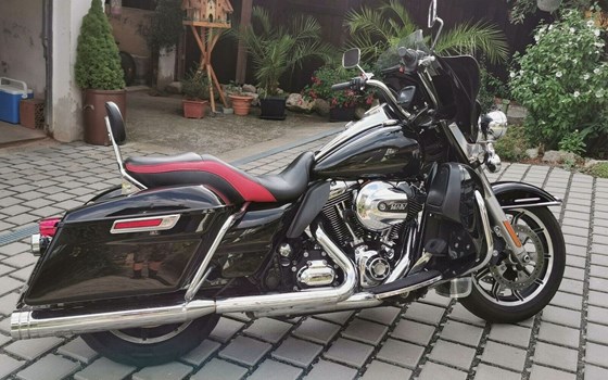 Gebrauchtmotorrad Harley-Davidson Road King Police FLHP - Bild 1