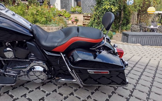 Gebrauchtmotorrad Harley-Davidson Road King Police FLHP - Bild 2