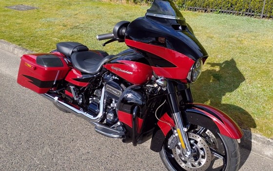 Gebrauchtmotorrad Harley-Davidson CVO Street Glide FLHXSE - Bild 1