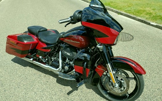 Gebrauchtmotorrad Harley-Davidson CVO Street Glide FLHXSE - Bild 3