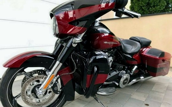 Gebrauchtmotorrad Harley-Davidson CVO Street Glide FLHXSE - Bild 4