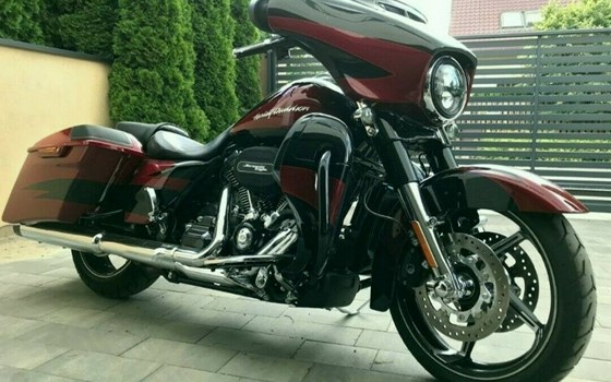 Gebrauchtmotorrad Harley-Davidson CVO Street Glide FLHXSE - Bild 5