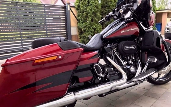 Gebrauchtmotorrad Harley-Davidson CVO Street Glide FLHXSE - Bild 7