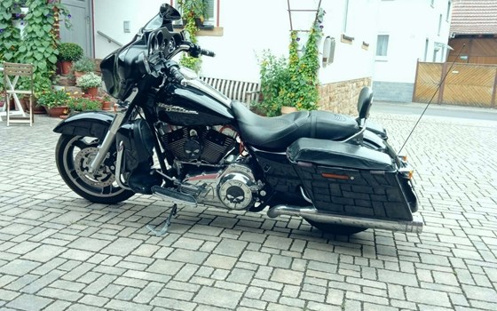 Gebrauchtmotorrad Harley-Davidson Street Glide FLHX - Bild 5