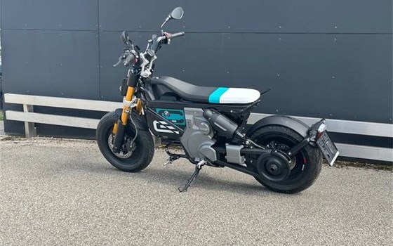 Gebrauchtmotorrad BMW CE 02 4kW - Bild 2 Gebrauchtmotorrad BMW CE 02 4kW - Bild 2
