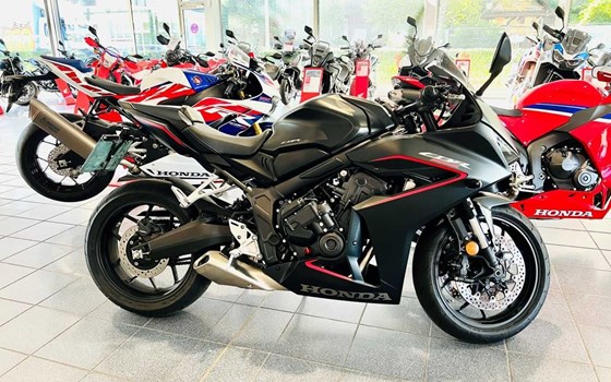 Neufahrzeug Honda CBR650R E-Clutch - Bild 4