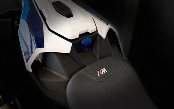 Gebrauchtmotorrad BMW M 1000 R - Bild 5 Gebrauchtmotorrad BMW M 1000 R - Bild 5