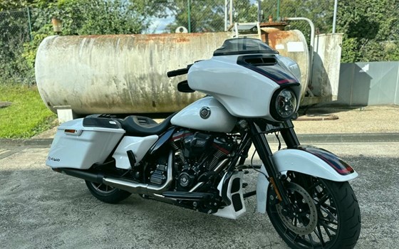 Gebrauchtmotorrad Harley-Davidson CVO Street Glide FLHXSE - Bild 2