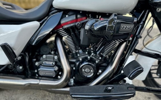 Gebrauchtmotorrad Harley-Davidson CVO Street Glide FLHXSE - Bild 5