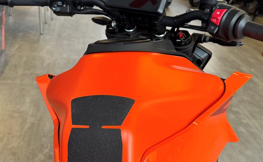 Angebot KTM 390 Duke Bild 4: Angebot KTM 390 Duke