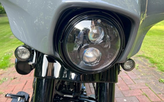 Gebrauchtmotorrad Harley-Davidson Touring Street Glide ST - Bild 9